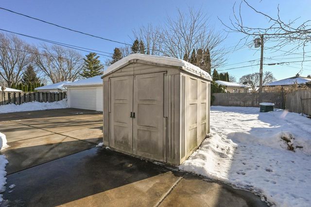 6423 W Spokane STREET, Milwaukee, WI 53223