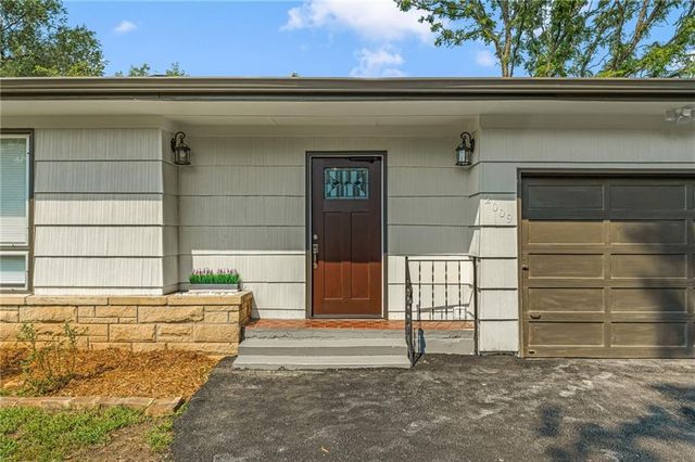 2009 Learnard Avenue, Lawrence, KS 66046