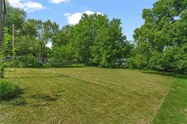 2009 Learnard Avenue, Lawrence, KS 66046