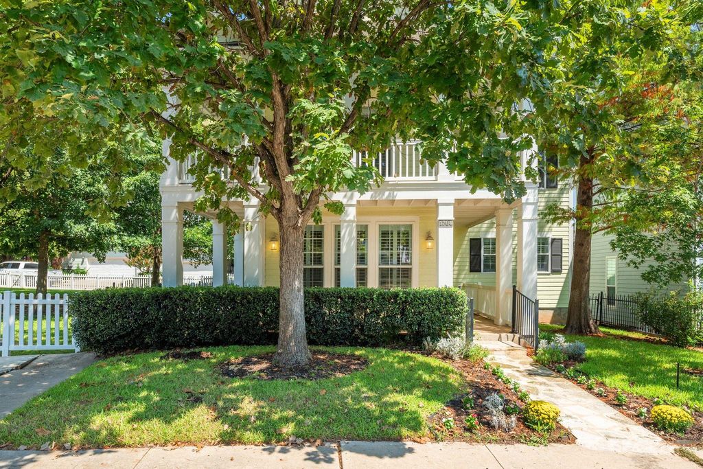 1704 KINNEY OAKS CT, Austin, TX 78704