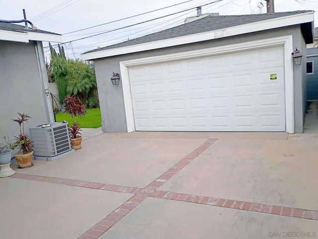 5136 N Saint Malo Ave, Covina, CA 91722