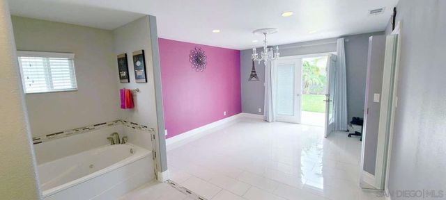 5136 N Saint Malo Ave, Covina, CA 91722