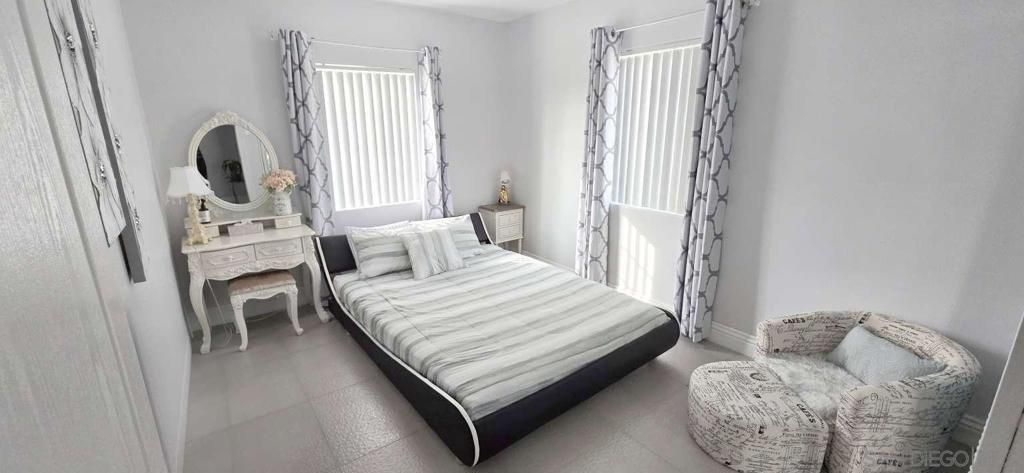 Image 11 of property listing at 5136 N Saint Malo Ave, Covina, CA 91722