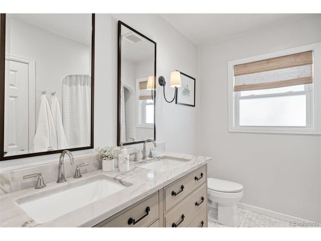 1130 N Monaco Pkwy, Denver, CO 80224
