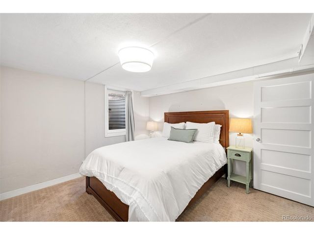 1130 N Monaco Pkwy, Denver, CO 80224