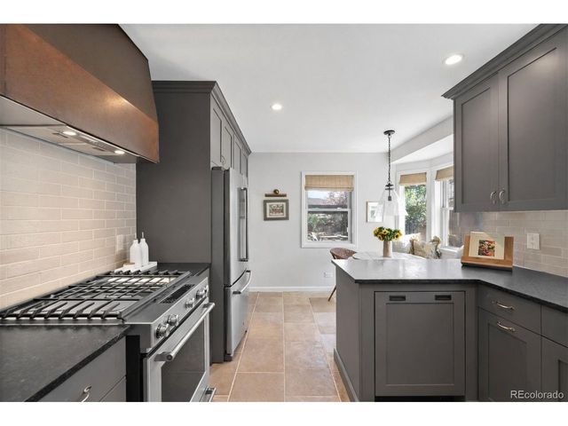 1130 N Monaco Pkwy, Denver, CO 80224
