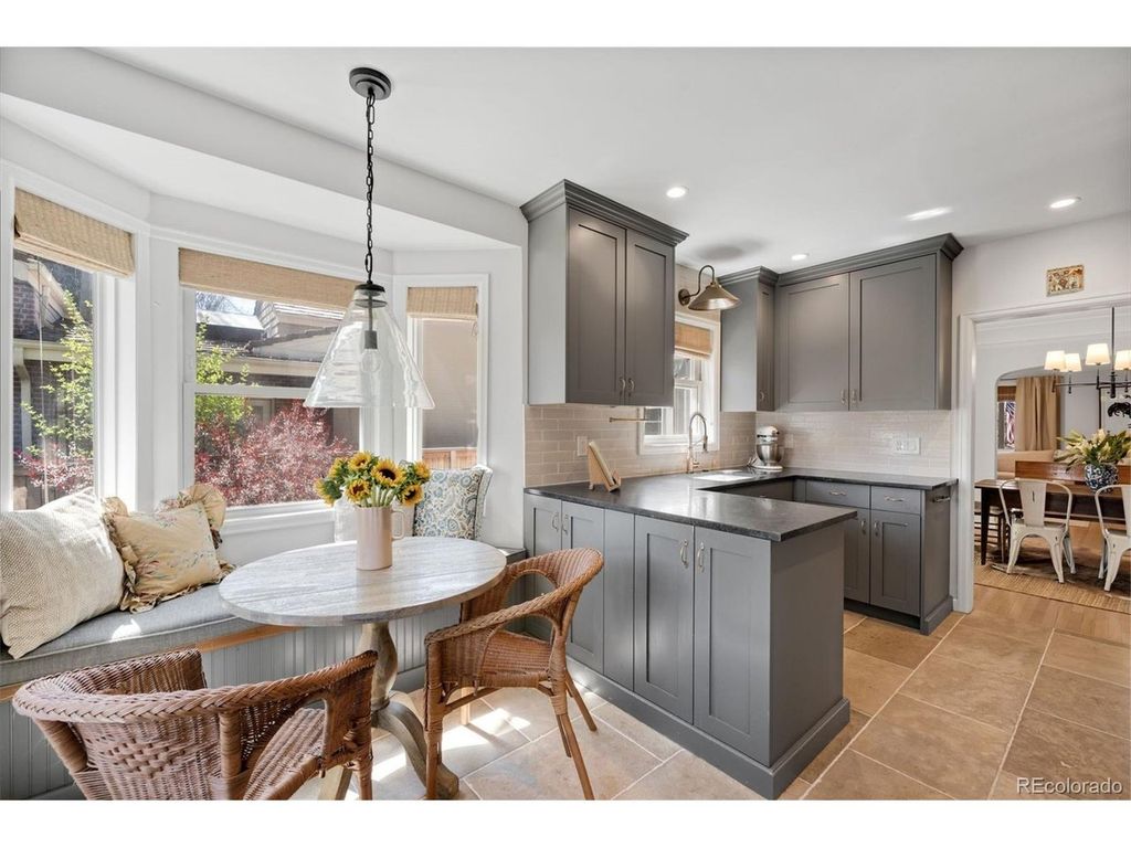 1130 N Monaco Pkwy, Denver, CO 80224