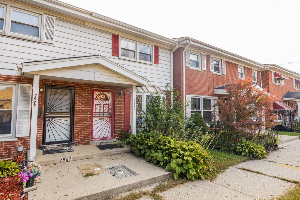 7929 S Greenwood Avenue, Chicago, IL 60619 — photo 2