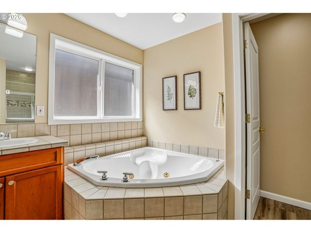 11430 Sw JACKIE Ct, Tigard, OR 97224