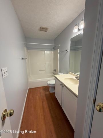13528 Pinnacle Gardens Cir, Louisville, KY 40245