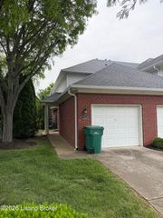 13528 Pinnacle Gardens Cir, Louisville, KY 40245