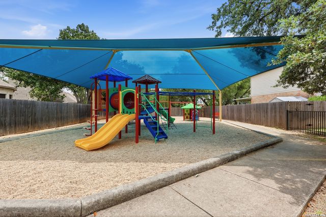 5230 Newcastle Ln, San Antonio, TX 78249