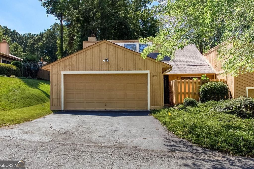 891 Lake Hollow Boulevard SW, Marietta, GA 30064 — exterior