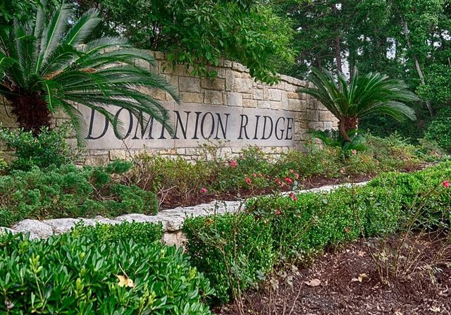 1902 Boulder Ridge Drive, Conroe, TX 77304