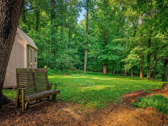 5700 Woodlawn Drive, Newburgh, IN 47630
