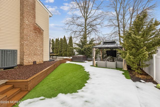 40 Pinyon Street, Howell, NJ 07731