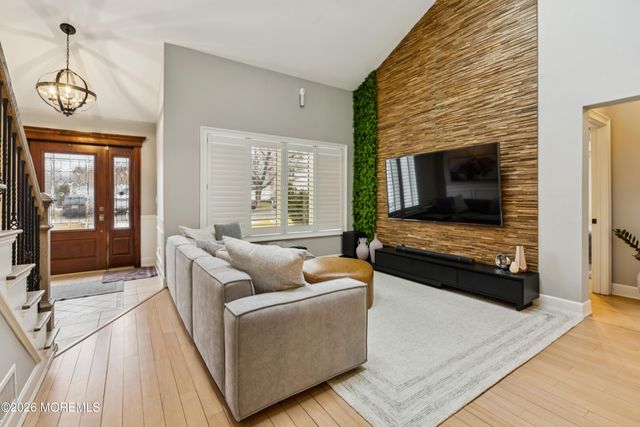 40 Pinyon Street, Howell, NJ 07731