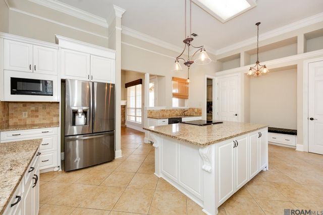 6419 Pelican Crossing Dr, Gonzales, LA 70737