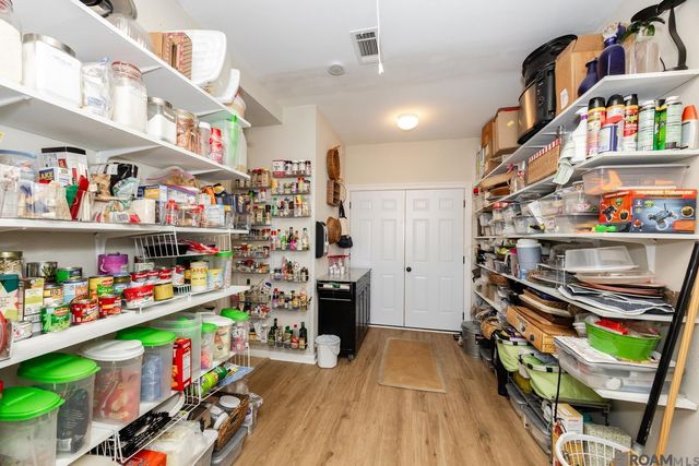 6419 Pelican Crossing Dr, Gonzales, LA 70737