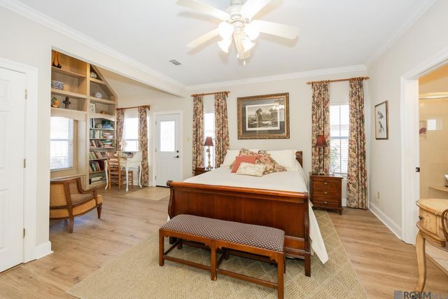 6419 Pelican Crossing Dr, Gonzales, LA 70737