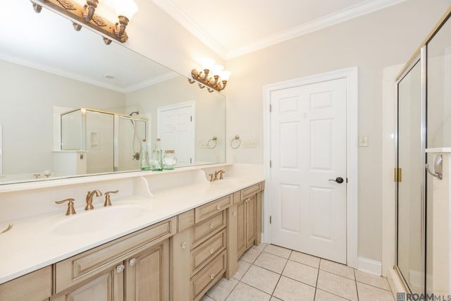 6419 Pelican Crossing Dr, Gonzales, LA 70737