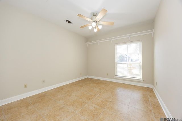 6419 Pelican Crossing Dr, Gonzales, LA 70737