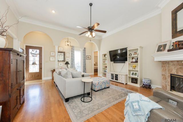 6419 Pelican Crossing Dr, Gonzales, LA 70737