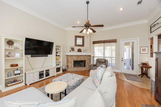 6419 Pelican Crossing Dr, Gonzales, LA 70737