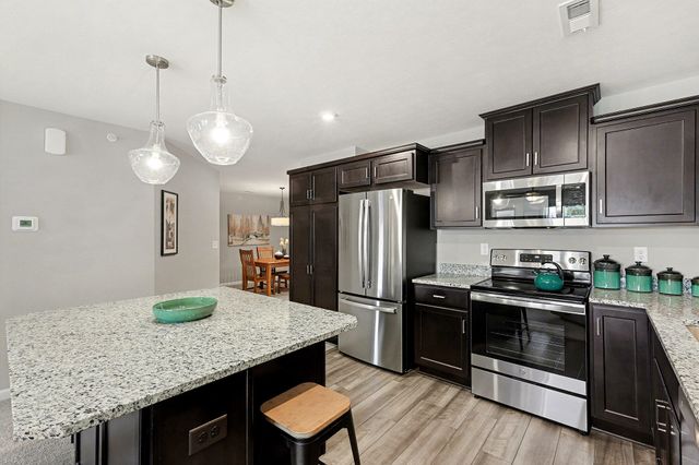 648 Foxhill Drive, 9-203, Crescent Springs, KY 41017