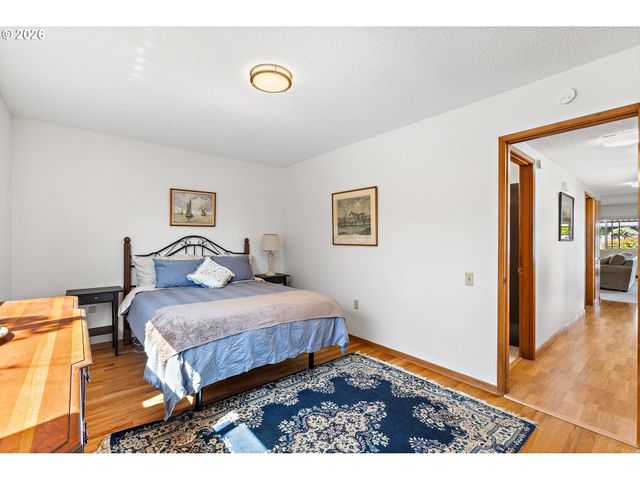 15685 Sw QUEEN VICTORIA Pl, Portland, OR 97224