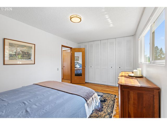 15685 Sw QUEEN VICTORIA Pl, Portland, OR 97224