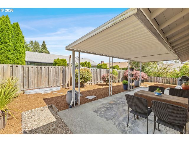 15685 Sw QUEEN VICTORIA Pl, Portland, OR 97224