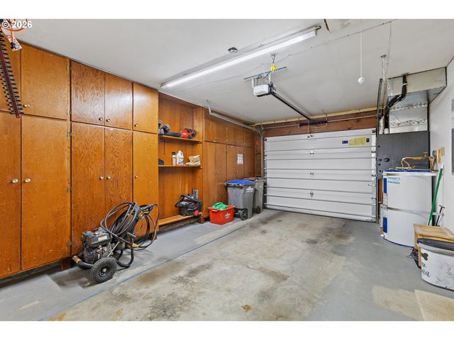 15685 Sw QUEEN VICTORIA Pl, Portland, OR 97224