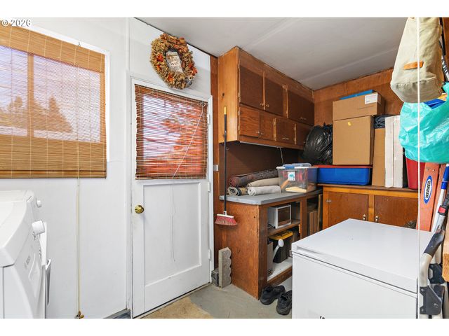 15685 Sw QUEEN VICTORIA Pl, Portland, OR 97224