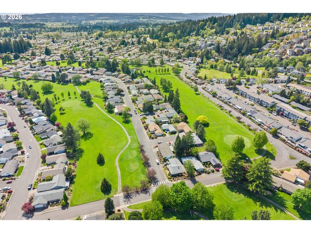 15685 Sw QUEEN VICTORIA Pl, Portland, OR 97224