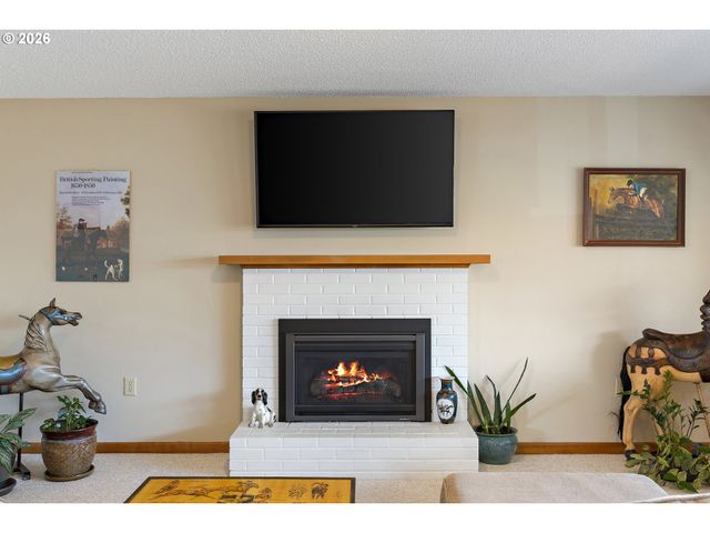 15685 Sw QUEEN VICTORIA Pl, Portland, OR 97224