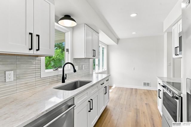 8057 Dupont Street, Omaha, NE 68124