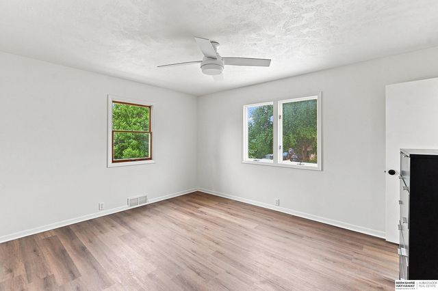 8057 Dupont Street, Omaha, NE 68124