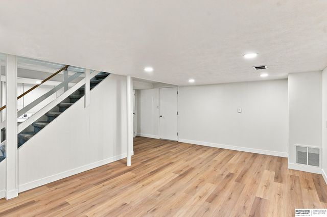 8057 Dupont Street, Omaha, NE 68124