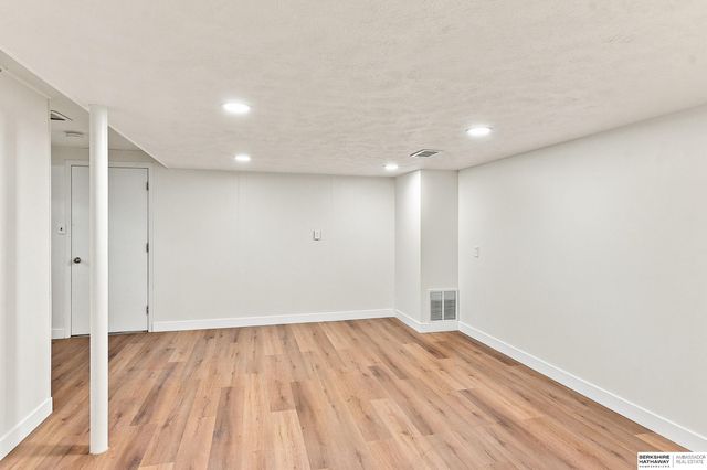 8057 Dupont Street, Omaha, NE 68124