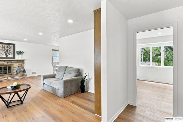 8057 Dupont Street, Omaha, NE 68124