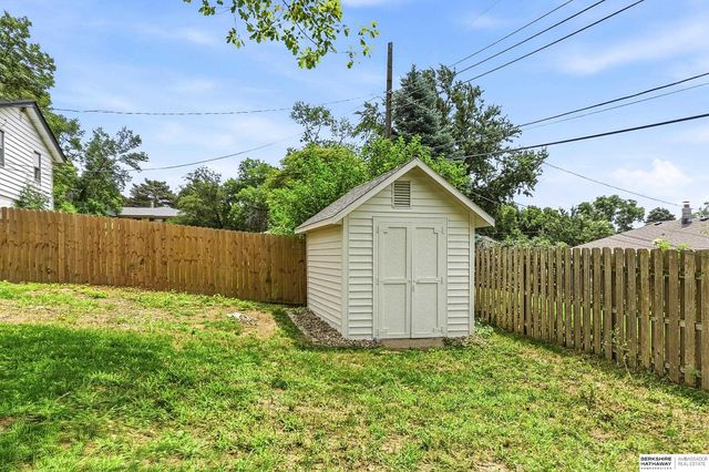 8057 Dupont Street, Omaha, NE 68124
