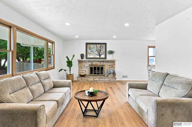 8057 Dupont Street, Omaha, NE 68124