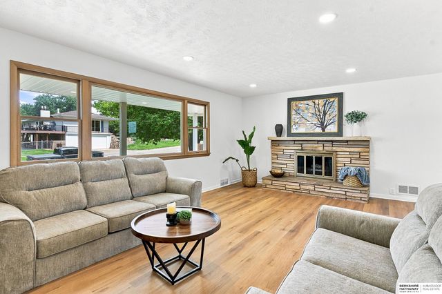 8057 Dupont Street, Omaha, NE 68124