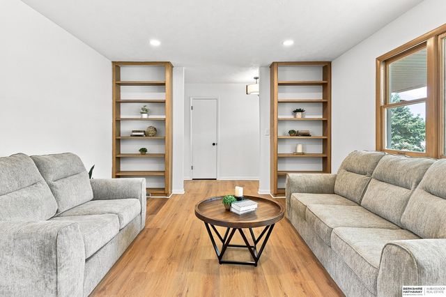 8057 Dupont Street, Omaha, NE 68124
