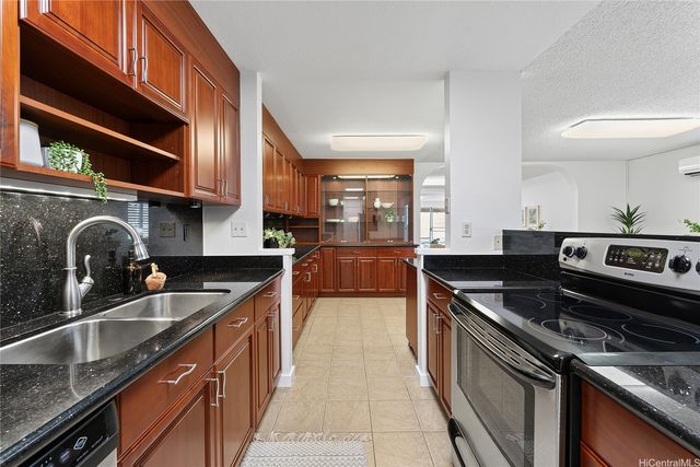 95-716 Kahikinui Place, Mililani, HI 96789