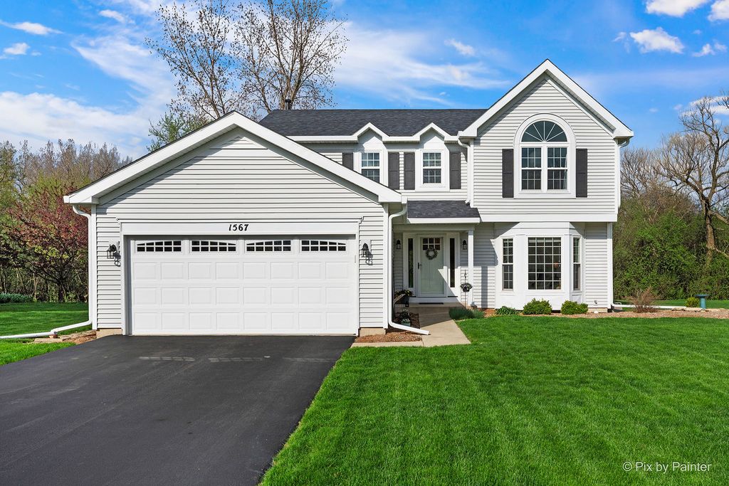 Image 1 of property listing at 1567 Haines Drive, Batavia, IL 60510