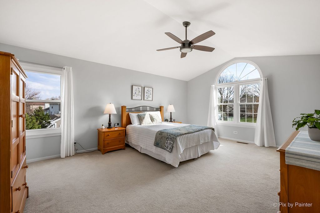 Image 19 of property listing at 1567 Haines Drive, Batavia, IL 60510