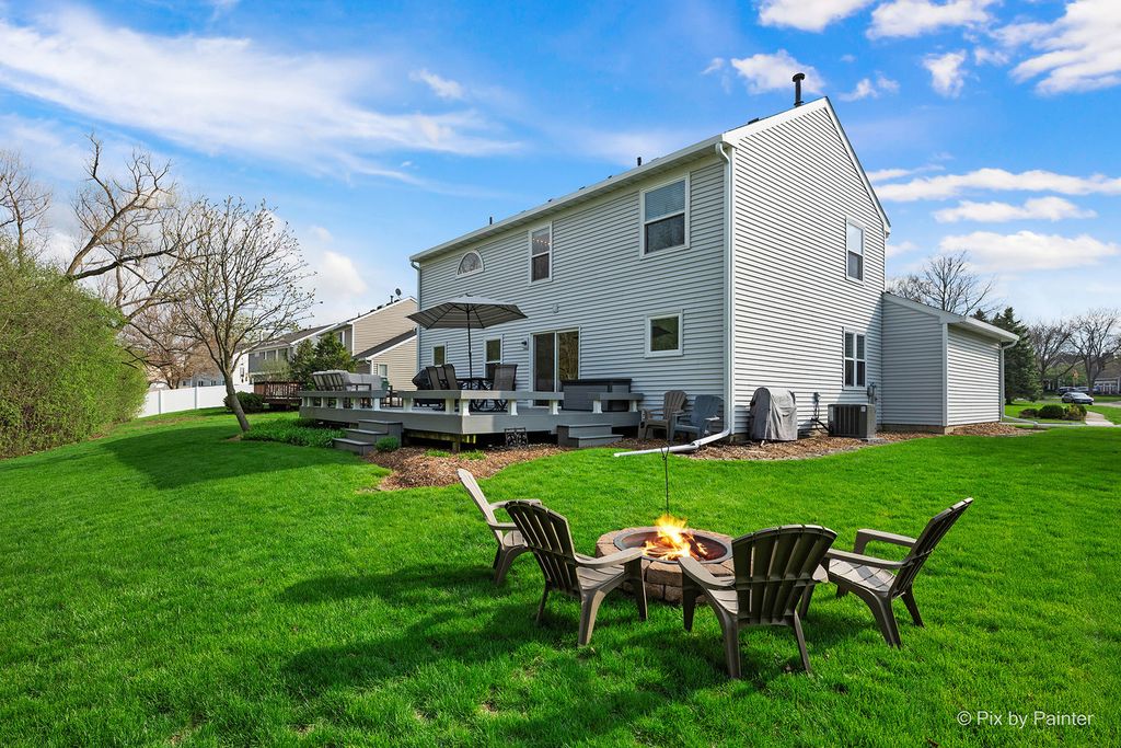 Image 39 of property listing at 1567 Haines Drive, Batavia, IL 60510