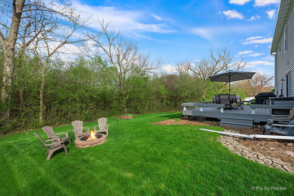 Image 44 of property listing at 1567 Haines Drive, Batavia, IL 60510